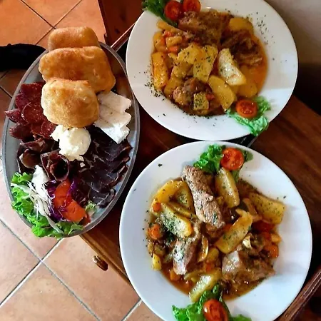 B&B Pansion Zlatna Zita 자호리나