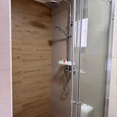 Pansion Zlatna Zita 3*